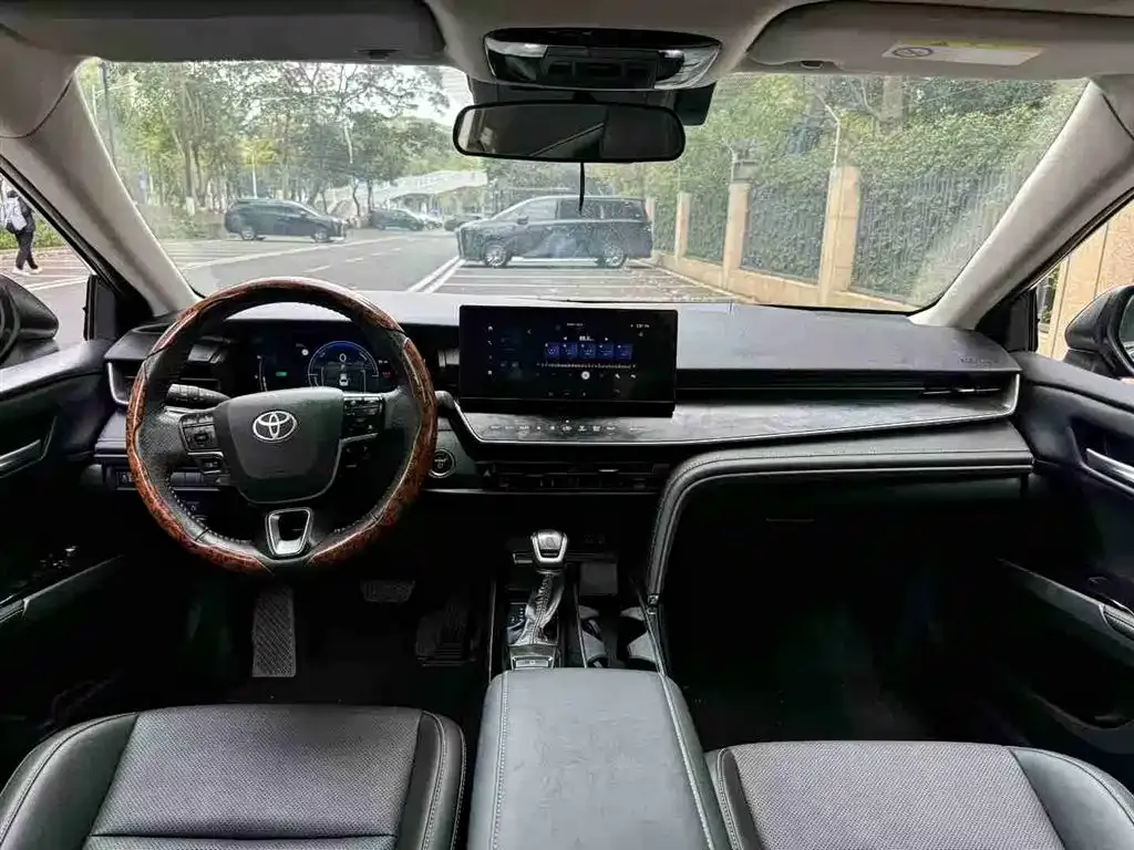 Toyota Camry 2024 из CN, фото 10
