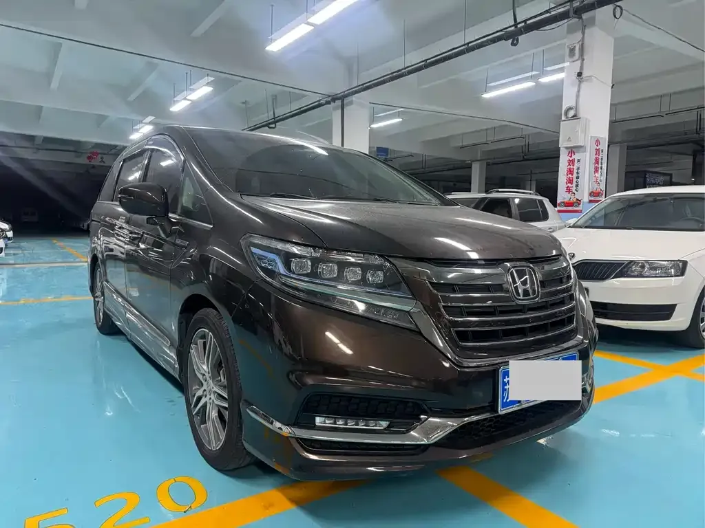 Honda Elysion 2021 из CN, фото 2