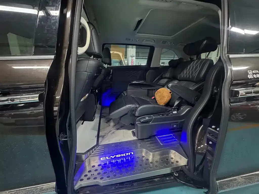 Honda Elysion 2021 из CN, фото 5