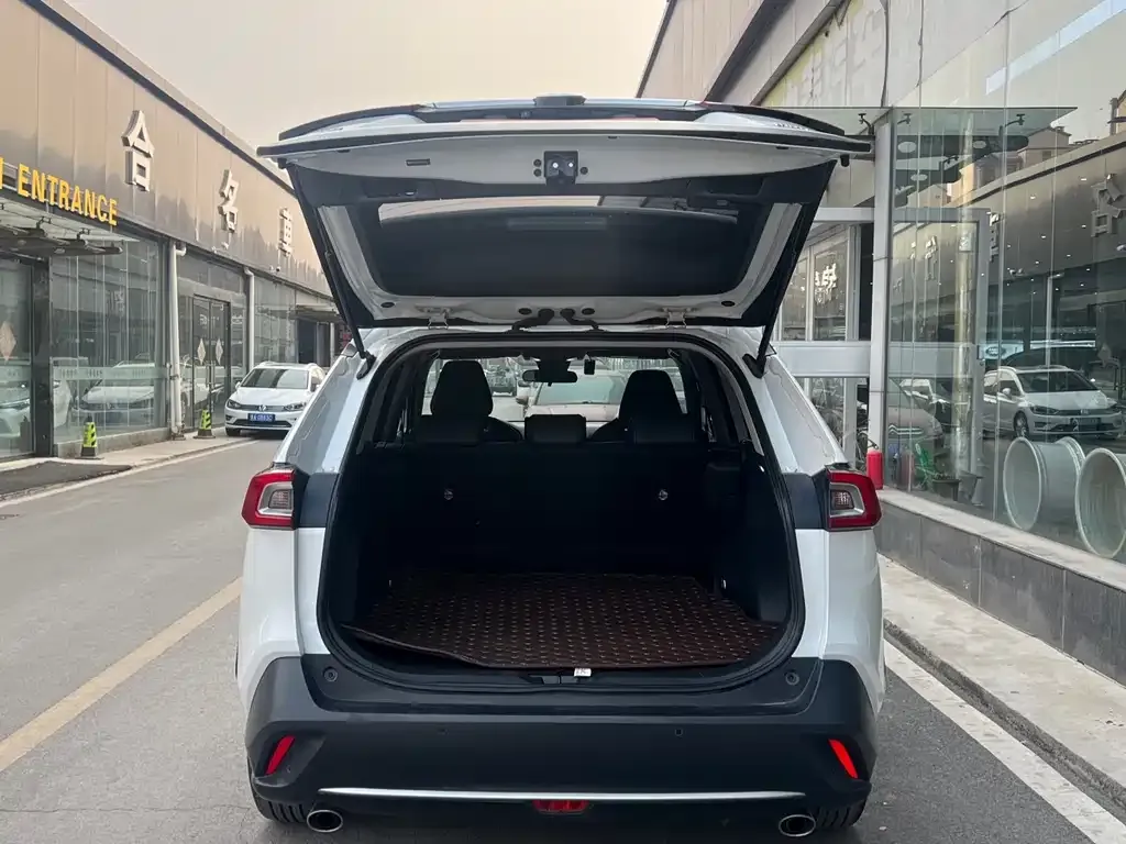 Toyota Wildlander 2023 из CN, фото 9