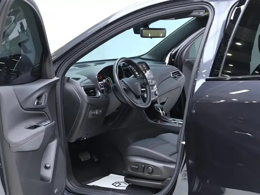 Chevrolet Equinox 2023 из CN, фото 7