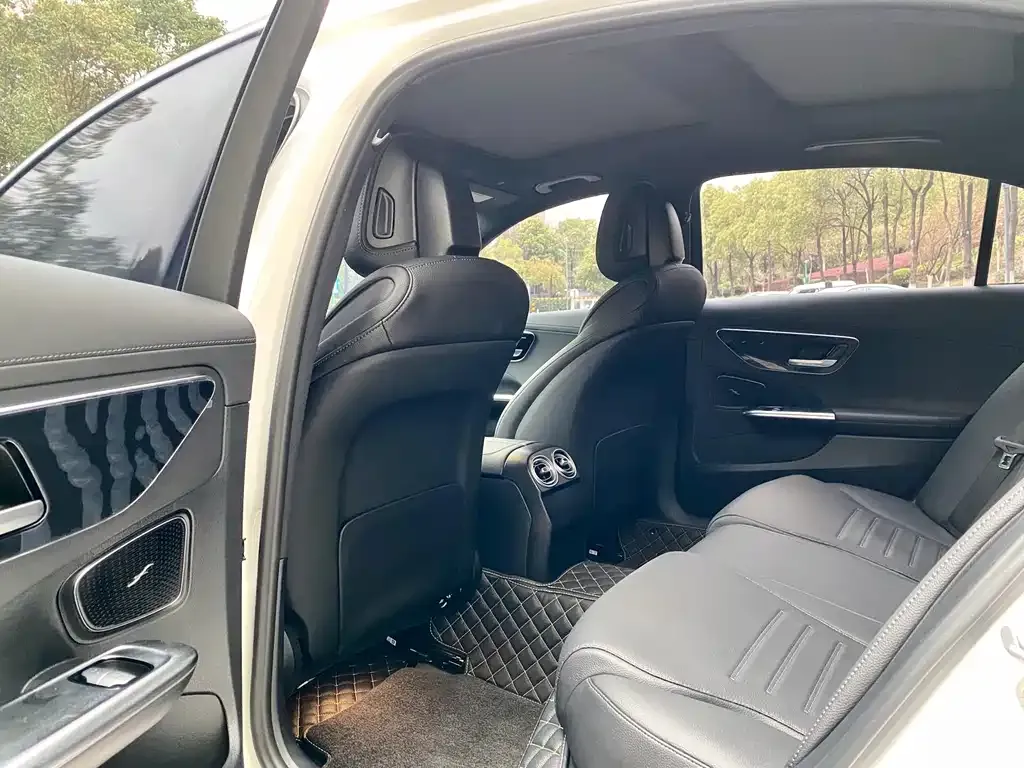 Mercedes-Benz C-Class 2024 из CN, фото 3
