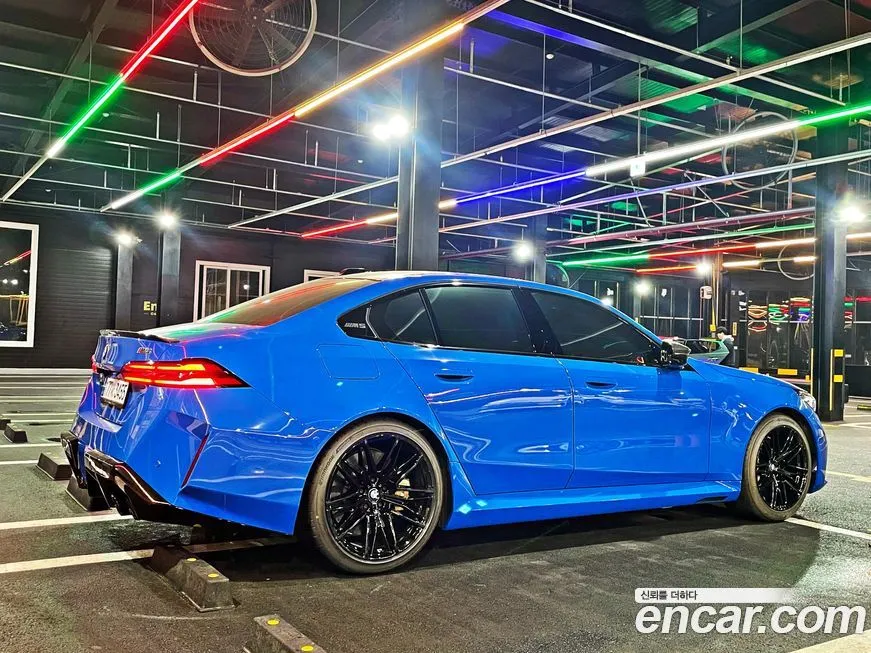 BMW M5 2025 из KR, фото 9