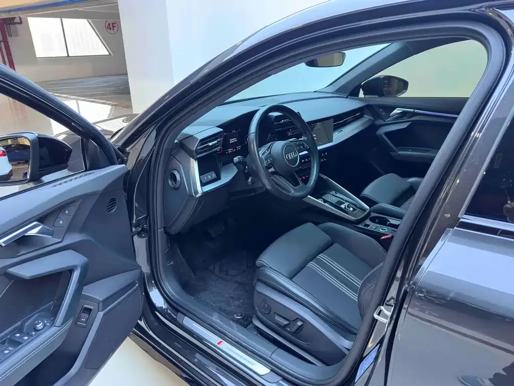 Audi A3 2023 из CN, фото 6