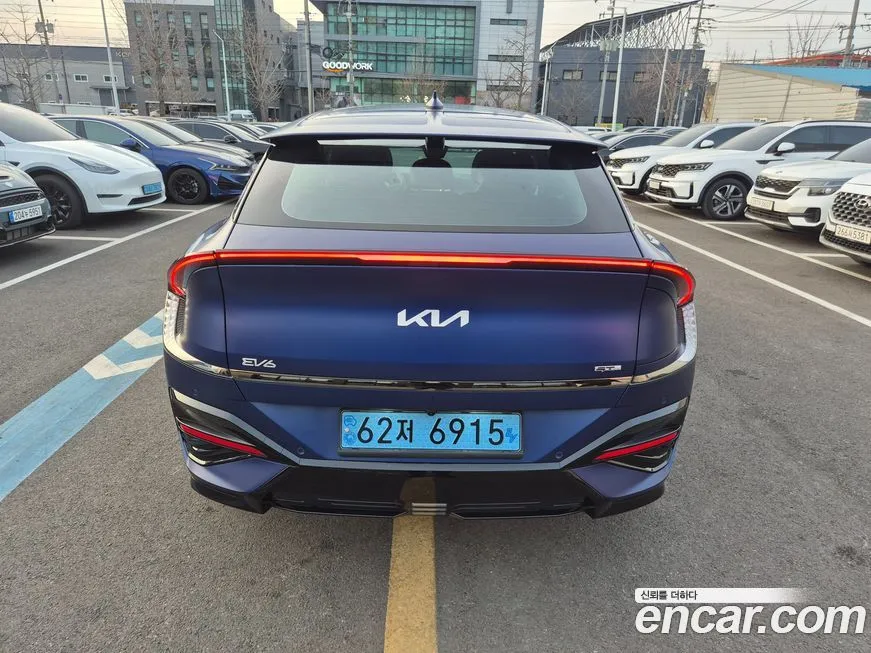 Kia EV6 — фото 9