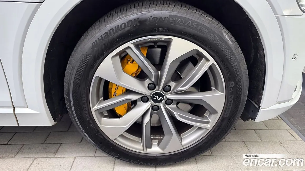 Audi e-tron 2021 из KR, фото 4