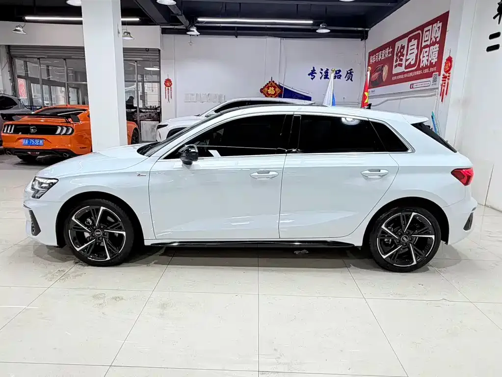 Audi A3 2023 из CN, фото 8