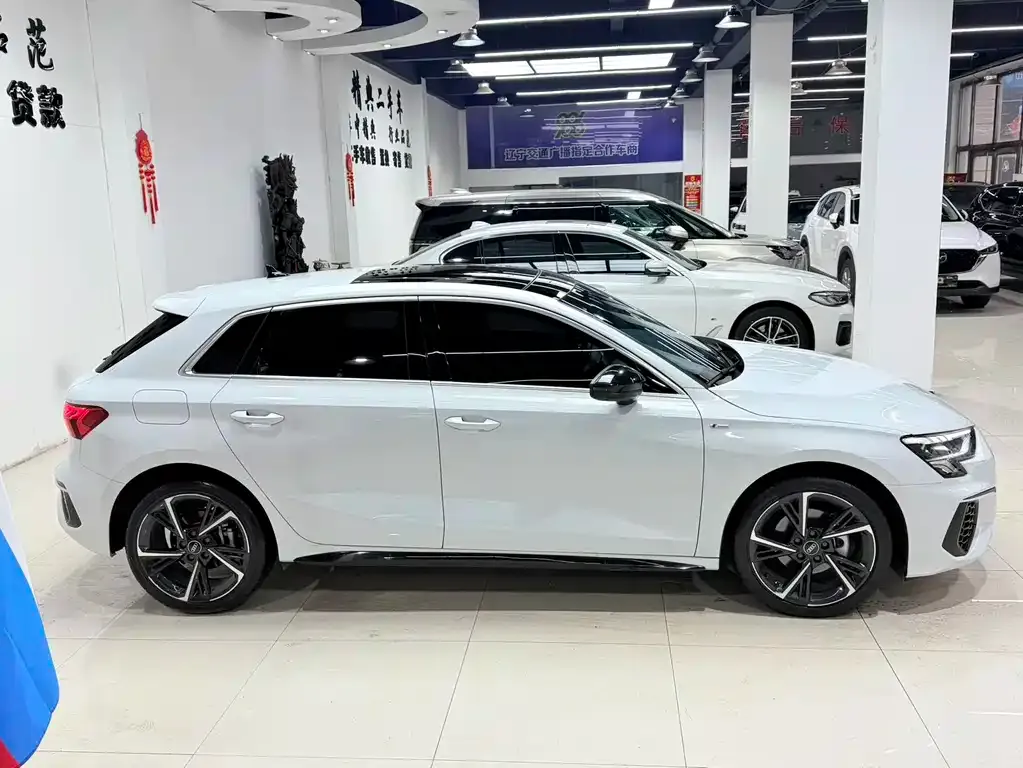 Audi A3 2023 из CN, фото 9