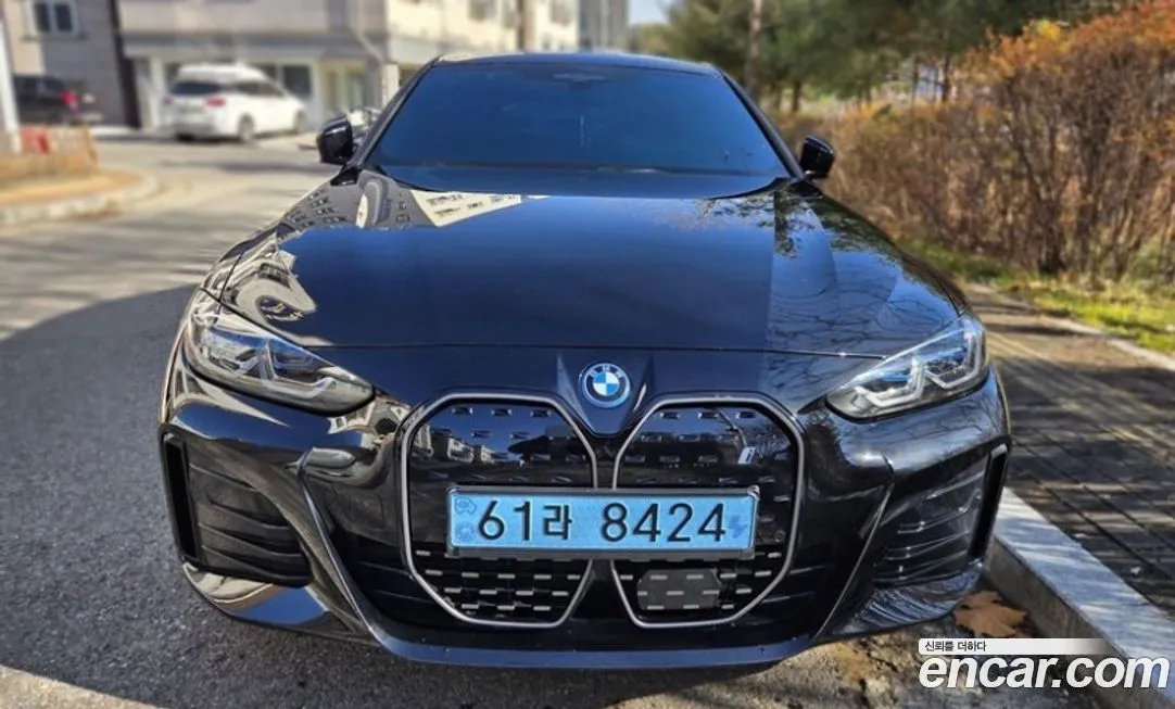 BMW i4 — фото 4