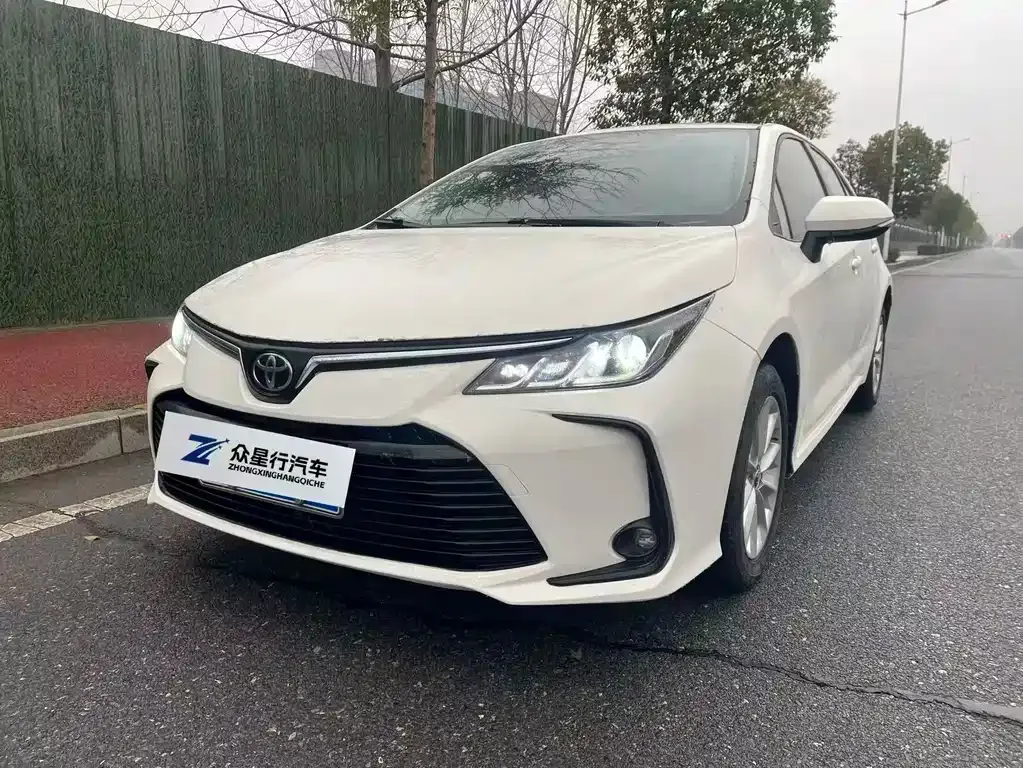 Toyota Corolla 2022 из CN, фото 1