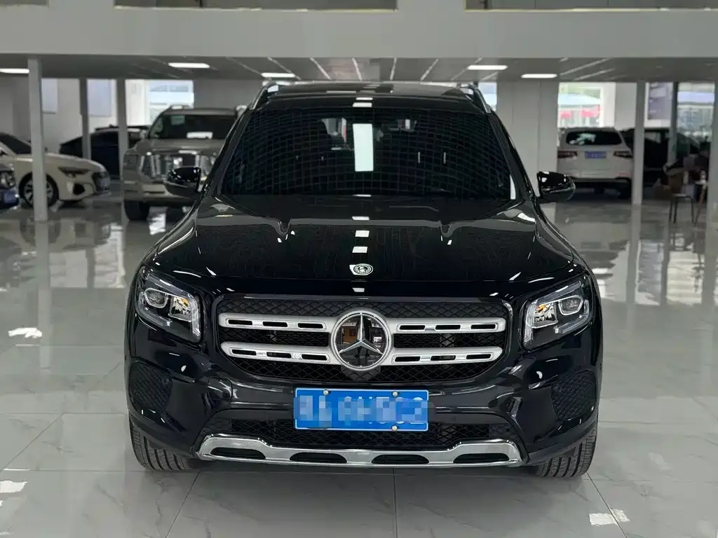 Mercedes-Benz GLB — фото 10