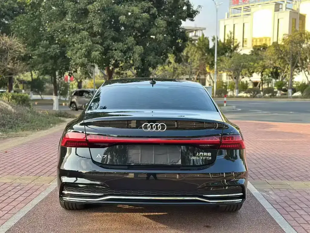 Audi A7L 2025 из CN, фото 3