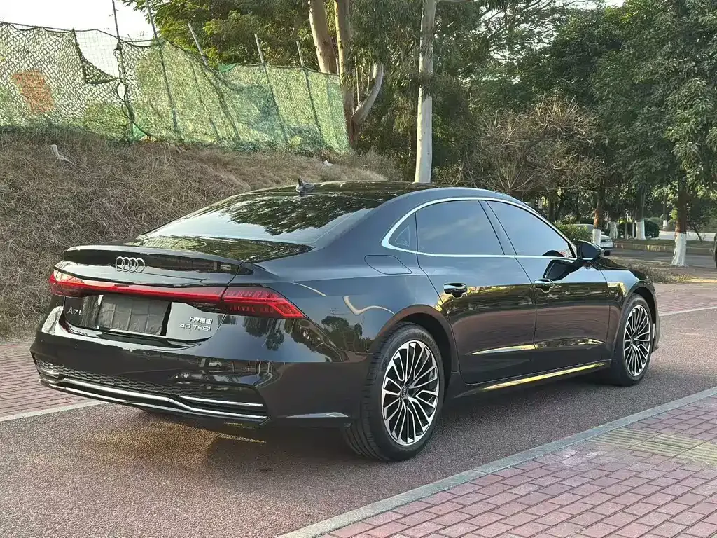 Audi A7L 2025 из CN, фото 6