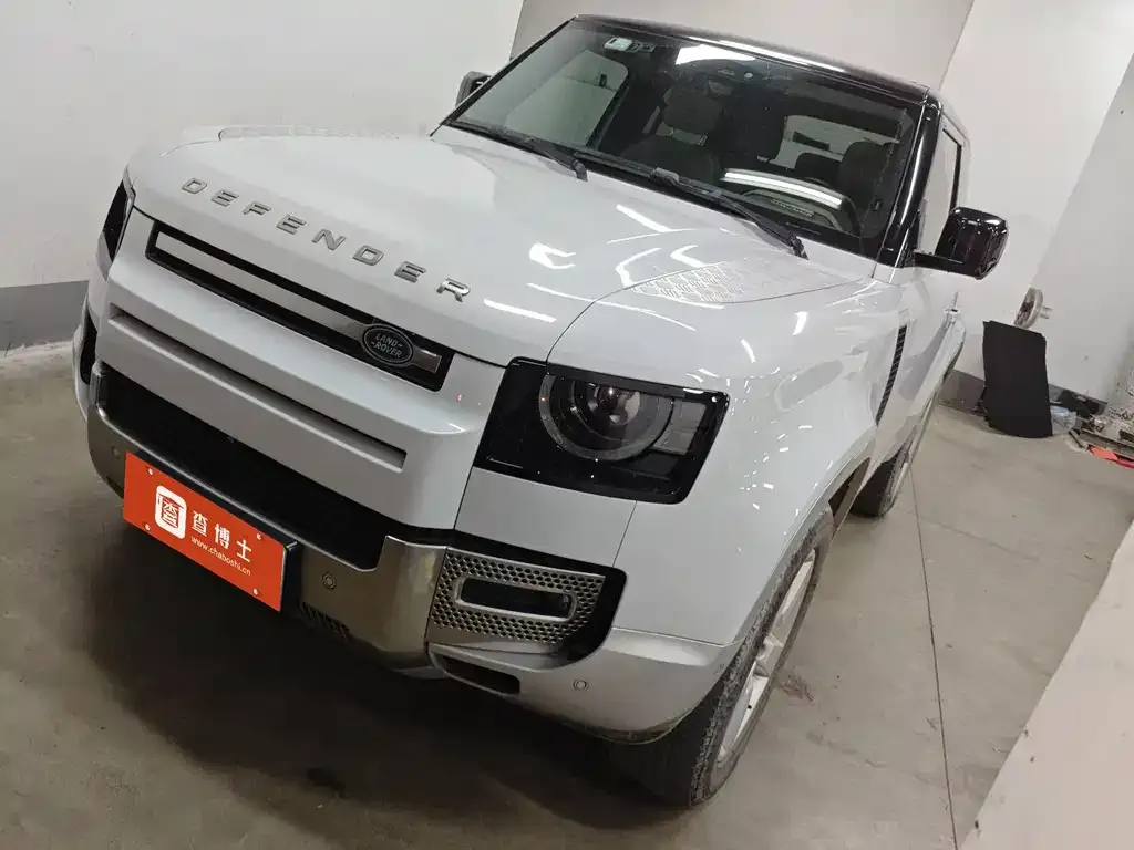 Land Rover Defender — фото 1