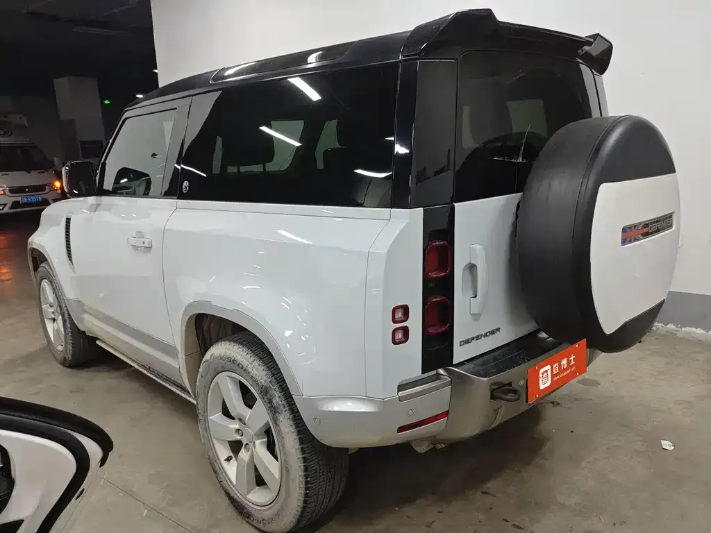 Land Rover Defender — фото 9