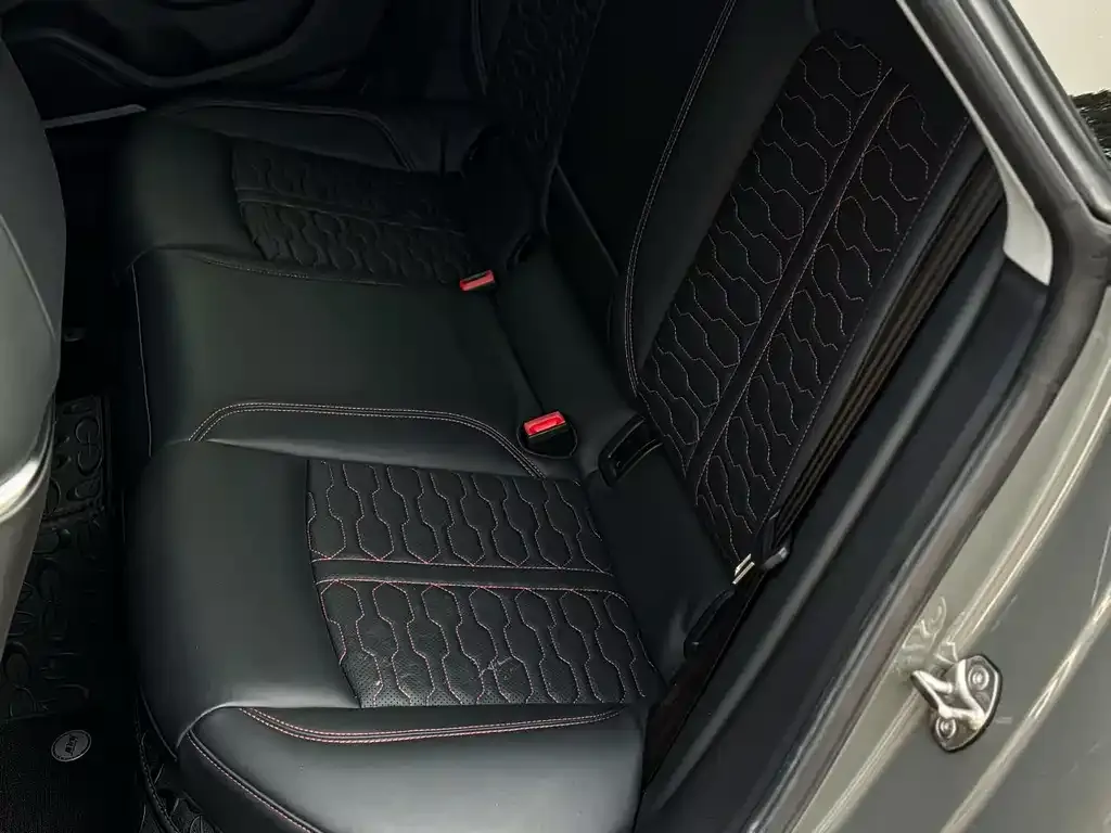 Audi A7 2022 из CN, фото 3