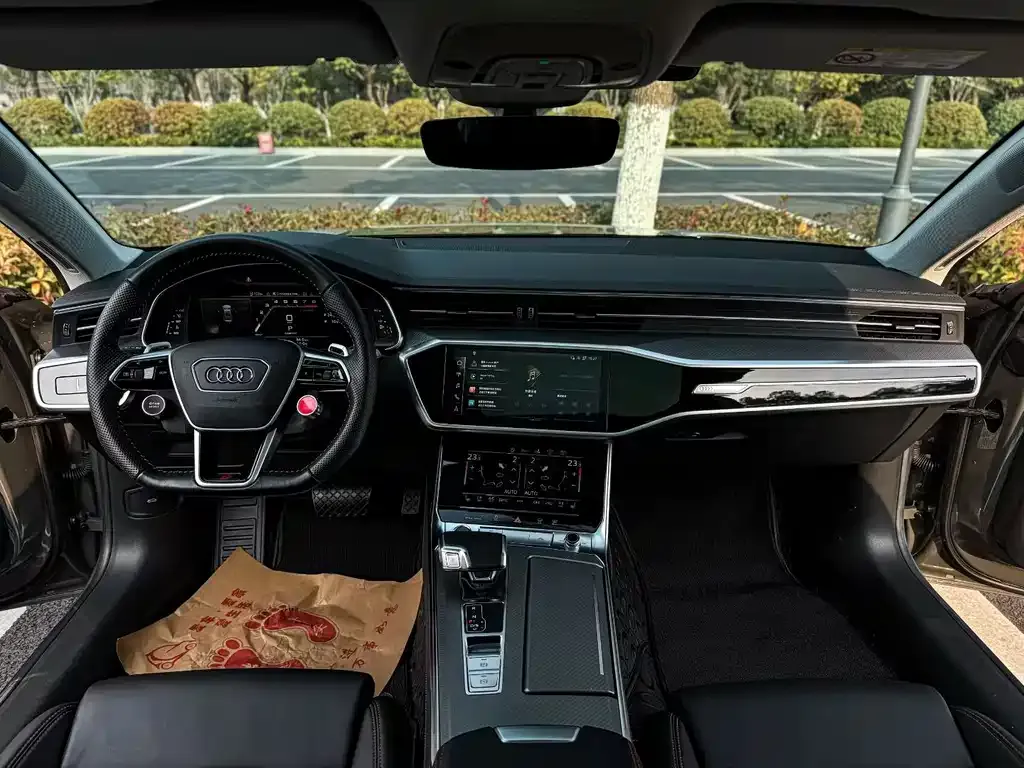 Audi A7 2022 из CN, фото 8