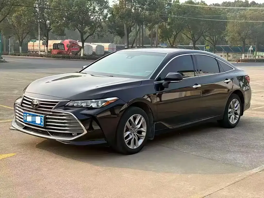 Toyota Avalon 2022 из CN, фото 1