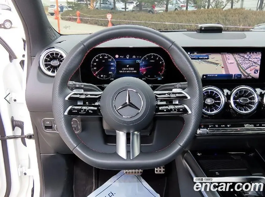 Mercedes-Benz GLA-Class — фото 10