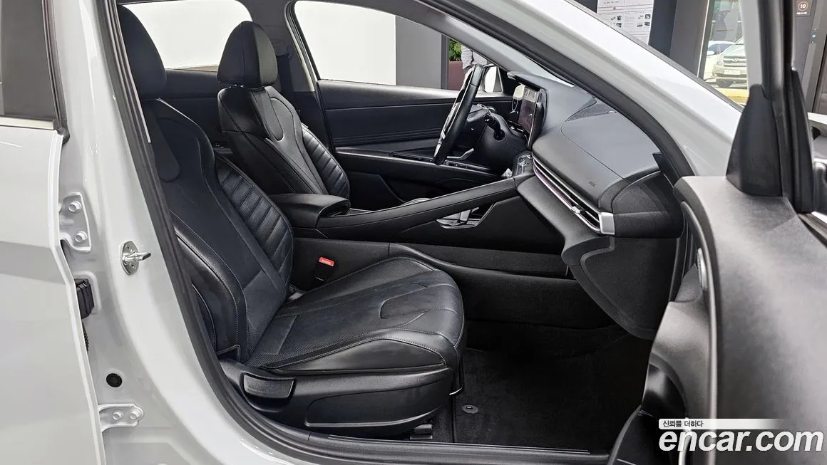 Hyundai AVANTE — фото 2