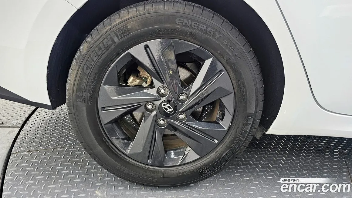 Hyundai AVANTE — фото 10