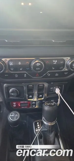 Jeep Wrangler 2025 из KR, фото 2