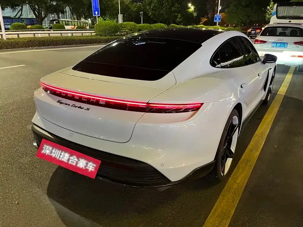 Porsche Taycan 2021 из CN, фото 3
