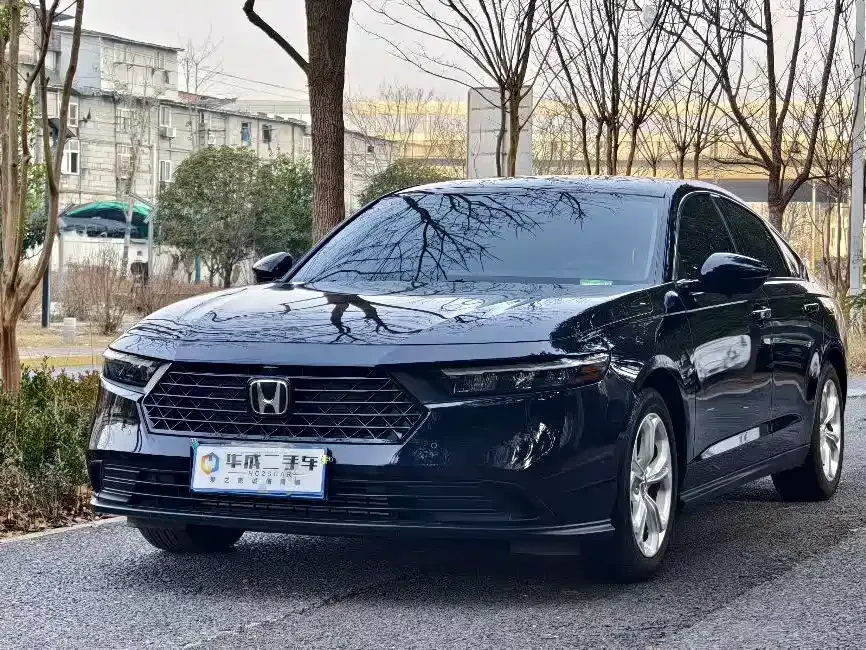 Honda Accord — фото 1