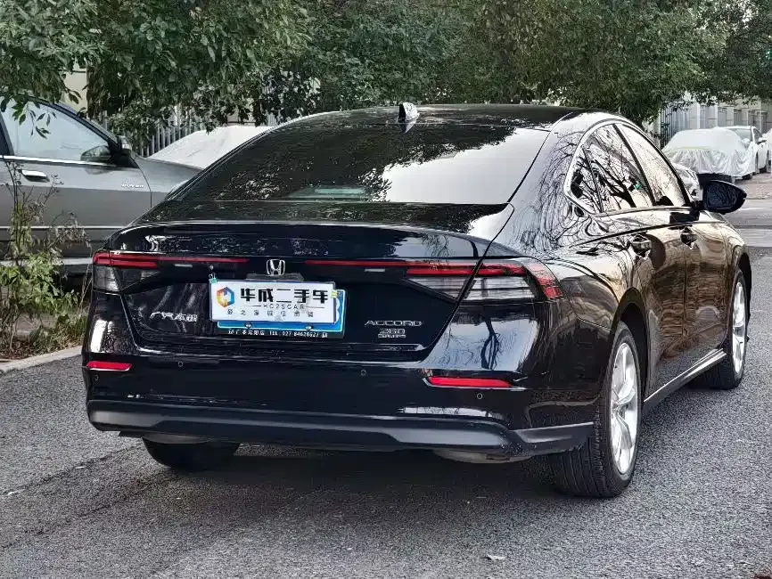 Honda Accord — фото 9