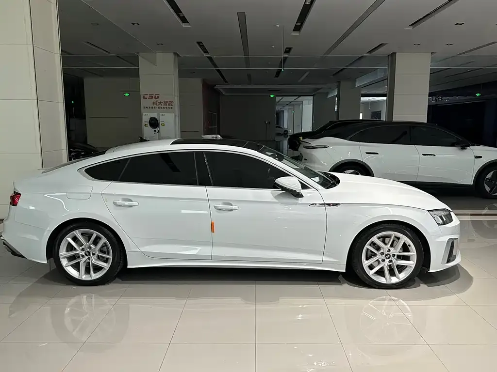 Audi A5 (Import) 2022 из CN, фото 2