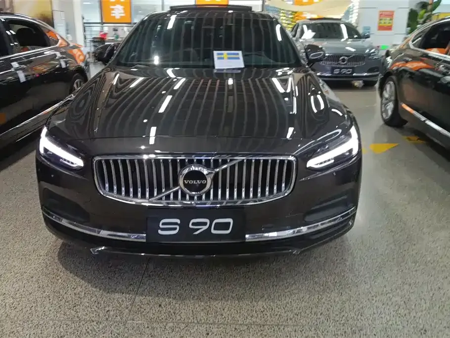 Volvo S90 2022 из CN, фото 4