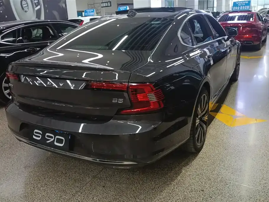 Volvo S90 2022 из CN, фото 5