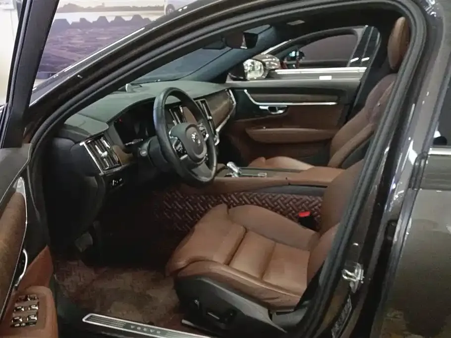 Volvo S90 2022 из CN, фото 3