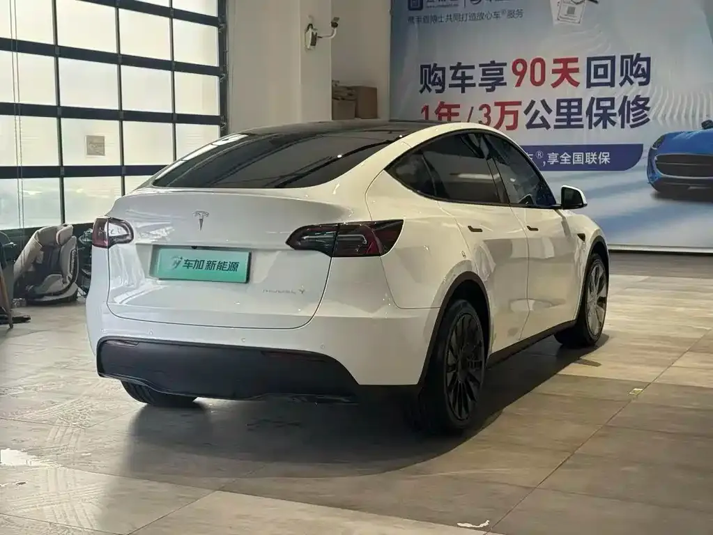 Tesla Model Y 2023 из CN, фото 7
