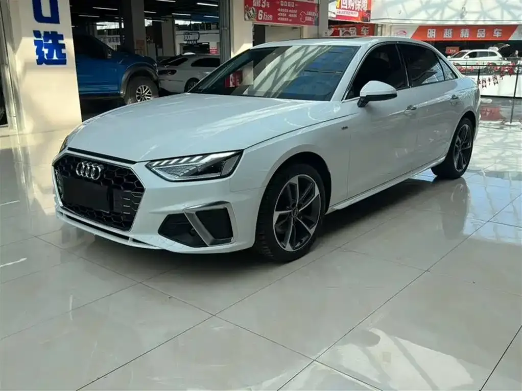 Audi A4L 2022 из CN, фото 1