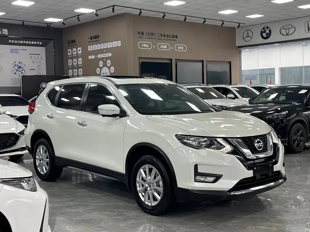 Nissan X-Trail — фото 4