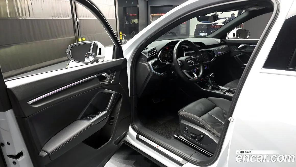 Audi Q3 2023 из KR, фото 9