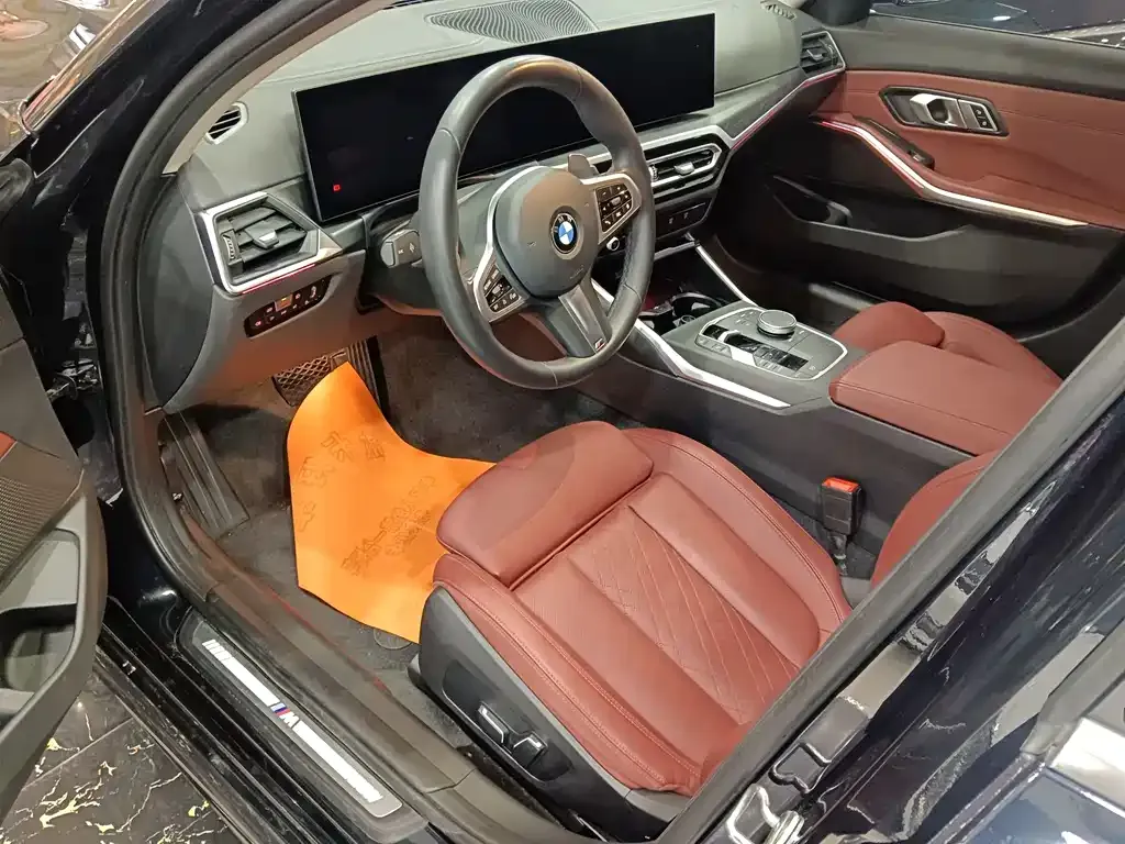 BMW 3 Series 2024 из CN, фото 4