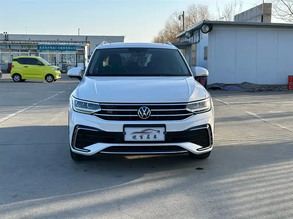 Volkswagen Tiguan L — фото 5