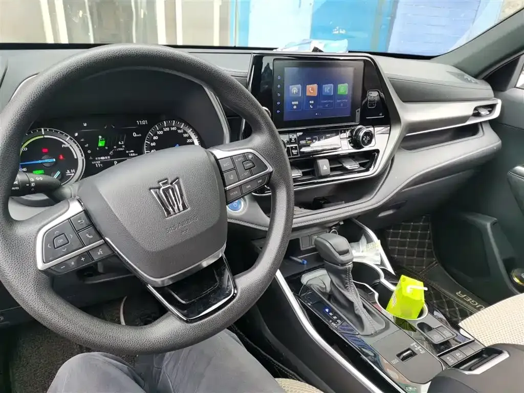 Toyota Crown Kluger 2022 из CN, фото 10