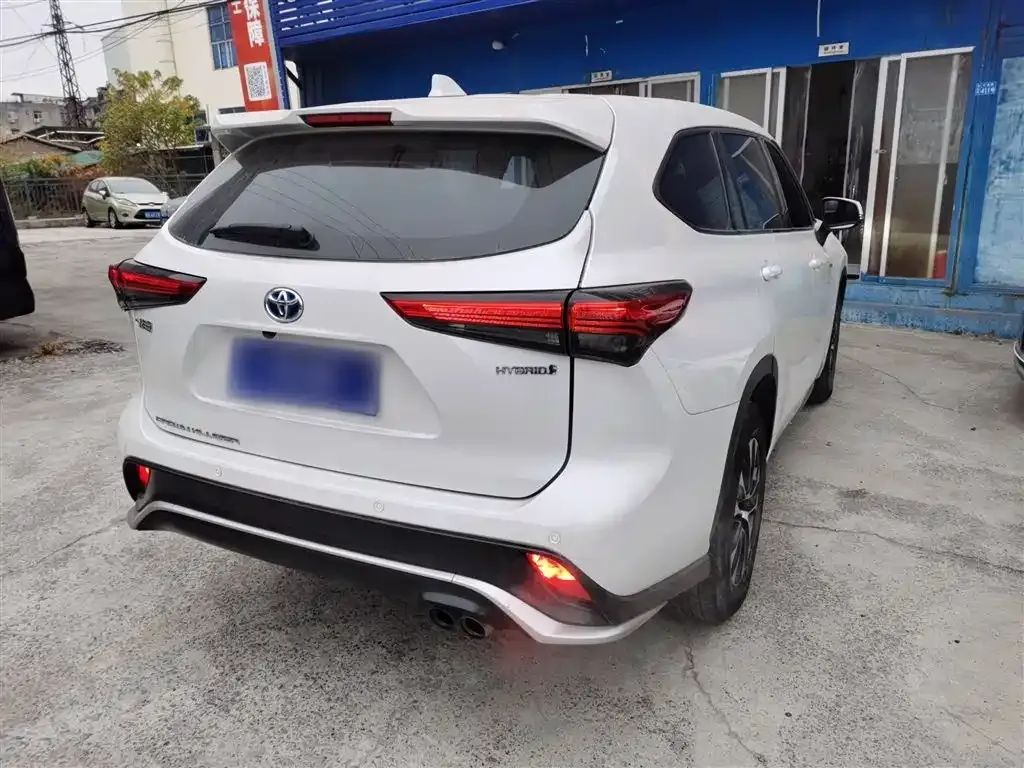 Toyota Crown Kluger 2022 из CN, фото 6