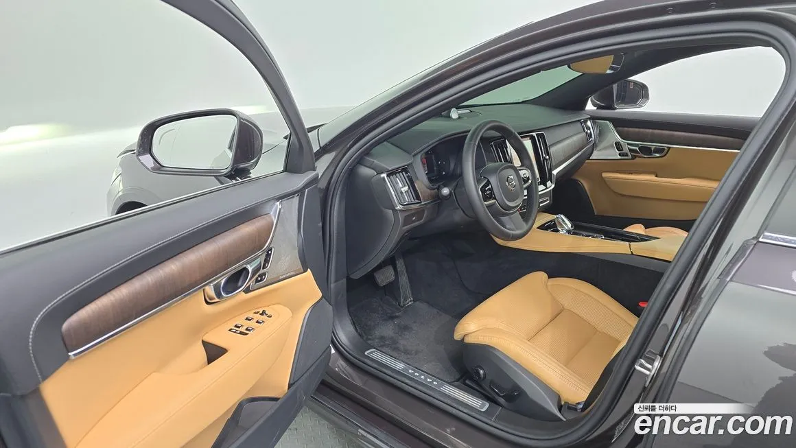 Volvo S90 2024 из KR, фото 6