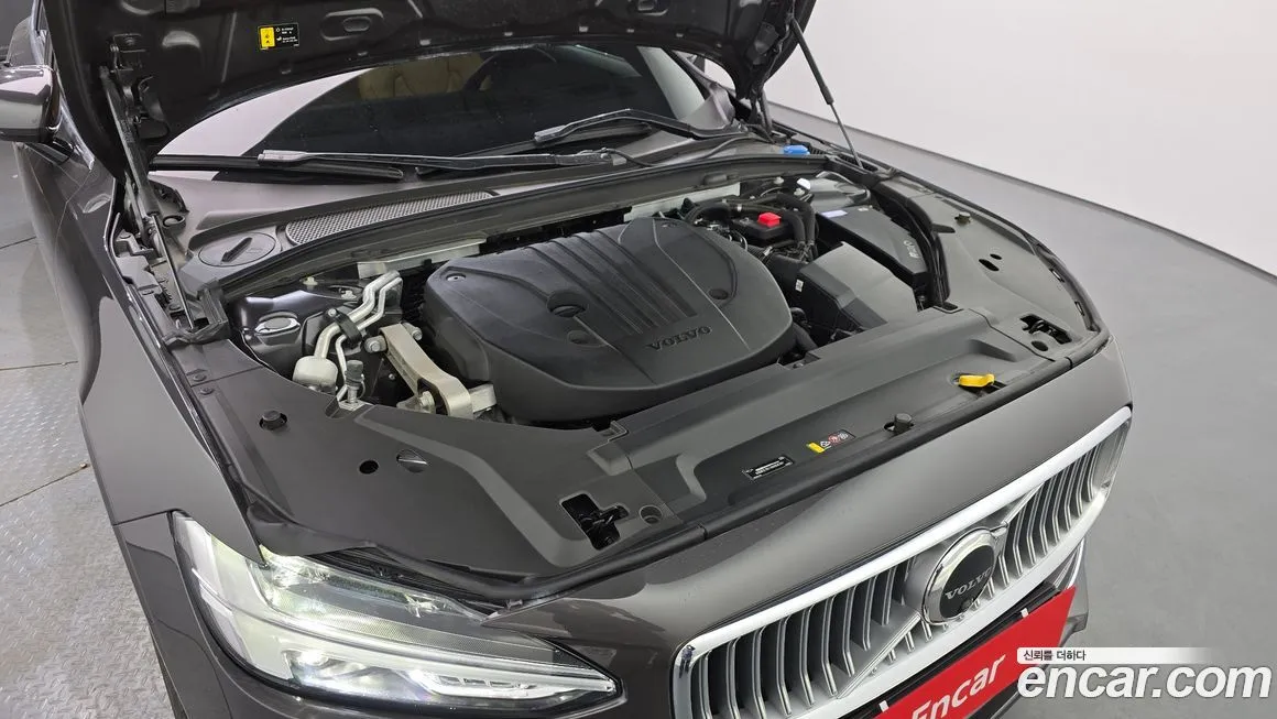 Volvo S90 2024 из KR, фото 5