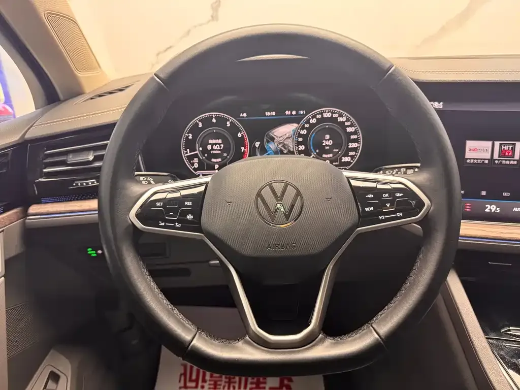 Volkswagen Touareg 2022 из CN, фото 2