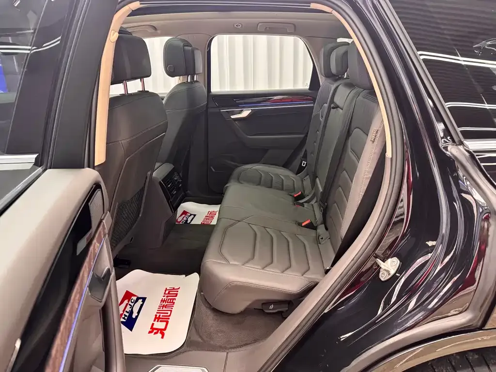 Volkswagen Touareg 2022 из CN, фото 3