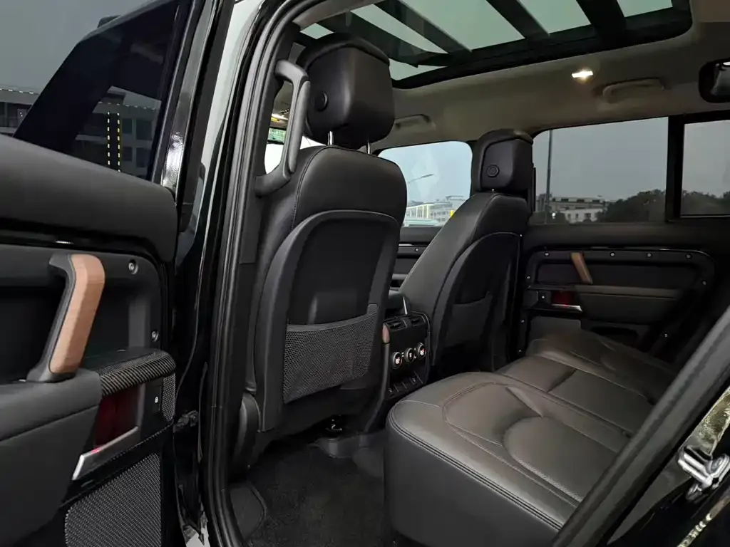 Land Rover Defender — фото 4