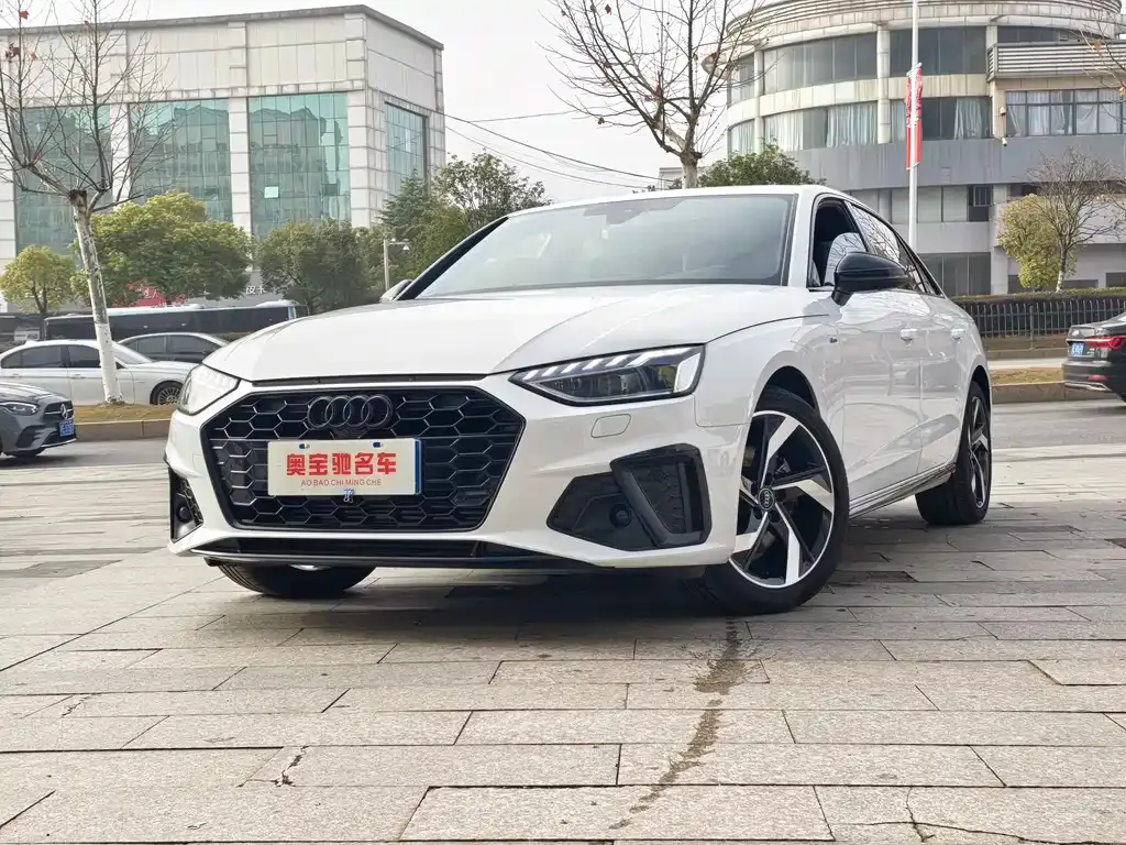 Audi A4L 2023 из CN, фото 1