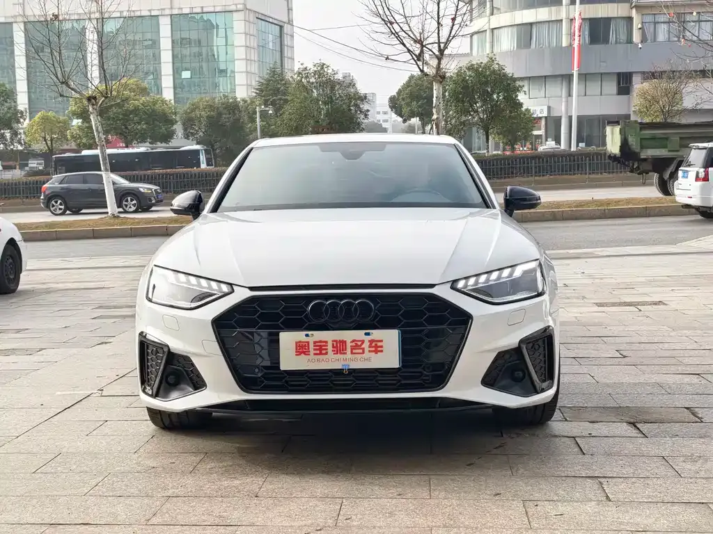 Audi A4L 2023 из CN, фото 9