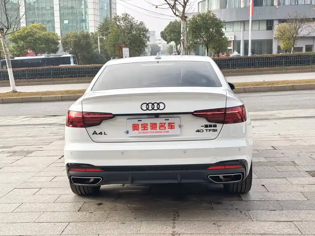 Audi A4L 2023 из CN, фото 5