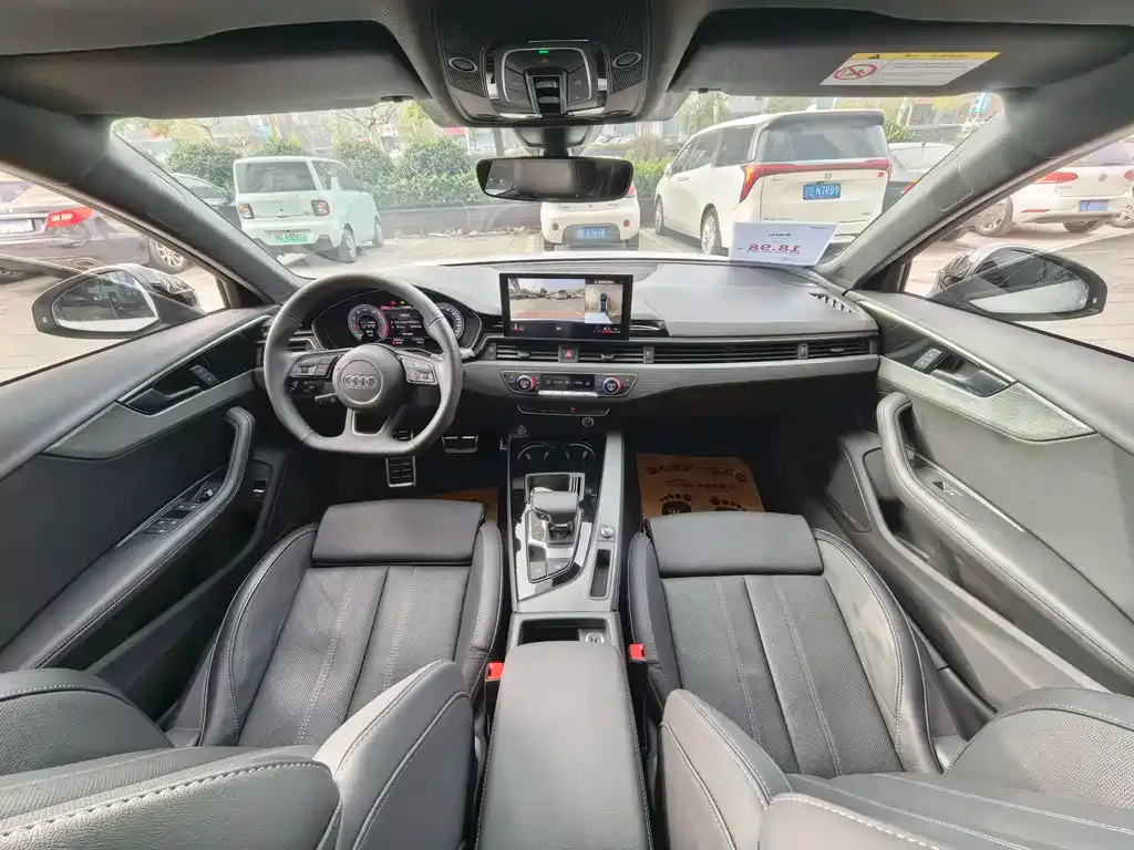 Audi A4L 2023 из CN, фото 4